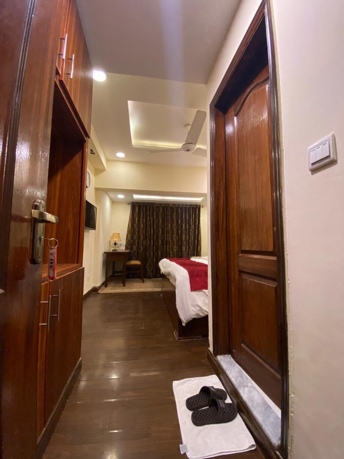 Diplomat Hotel Islamabad Exterior foto